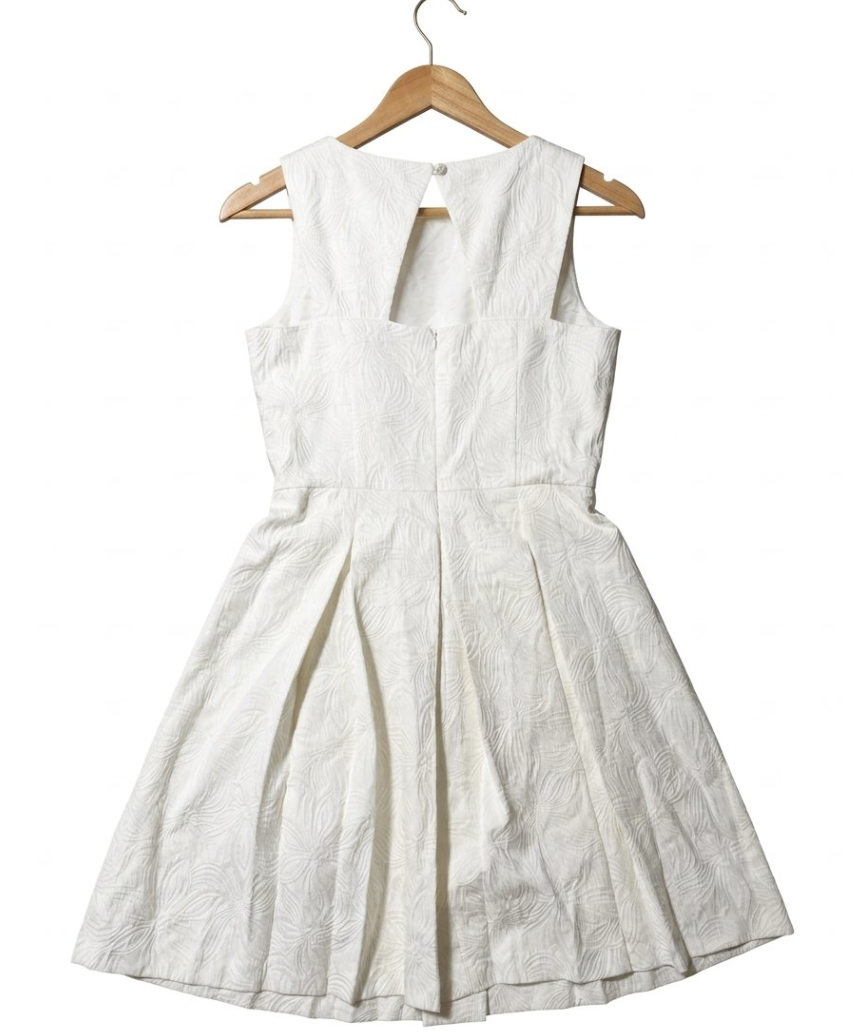 Vestido Cóctail Jacquard Texturizado Cuello Perlas TAHARI ARTHUR S. LEVINE (M) SHOWROOM 4