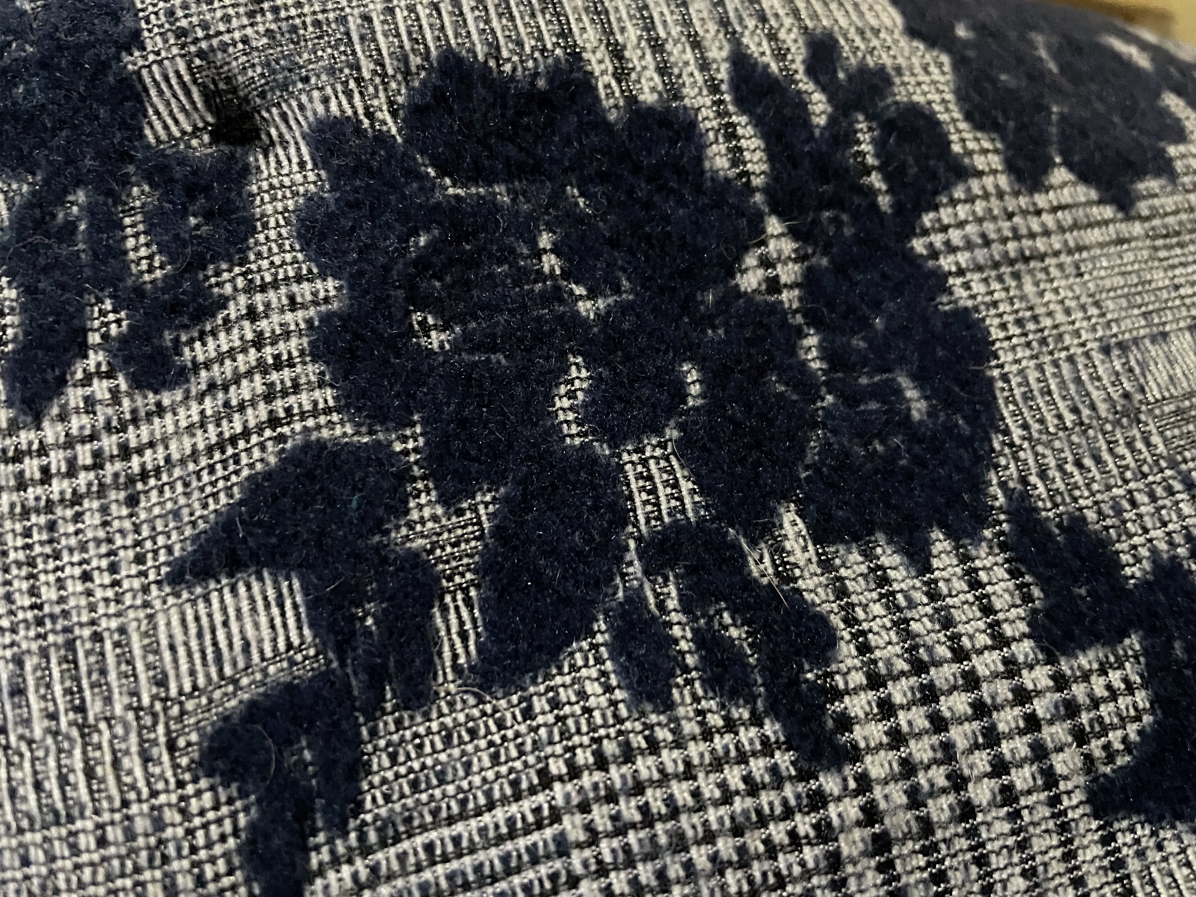 Abrigo Vuelos Jacquard Floral Texturizado HALOGEN (S-M) NUEVO 4