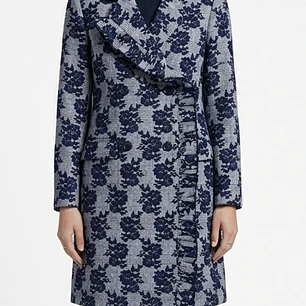 Abrigo Vuelos Jacquard Floral Texturizado HALOGEN (S-M) NUEVO