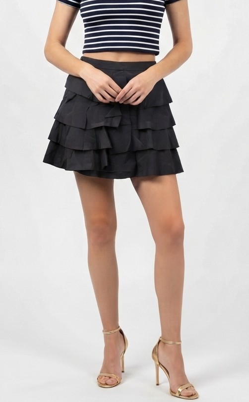 Minifalda Negra con Volantes en Capas WET SEAL (M) SHOWROOM 1