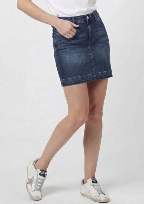 Minifalda en Mezclilla Oscura con Bordado Posterior WHITE HOUSE BLACK MARKET (XS) SHOWROOM 1