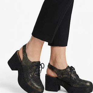 Zapatos Oxfords Destalonados Plataforma Negro/Dorado SCHUTZ (40) SHOWROOM