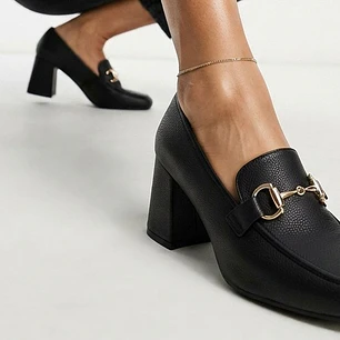 Zapatos Tipo Mocasín con Tacón Ancho y Hebilla Dorada NEW LOOK (36) NUEVO