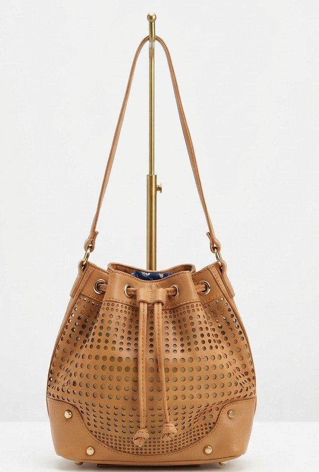 Cartera Bucket Bag 100 % Cuero BCBGENERATION  4