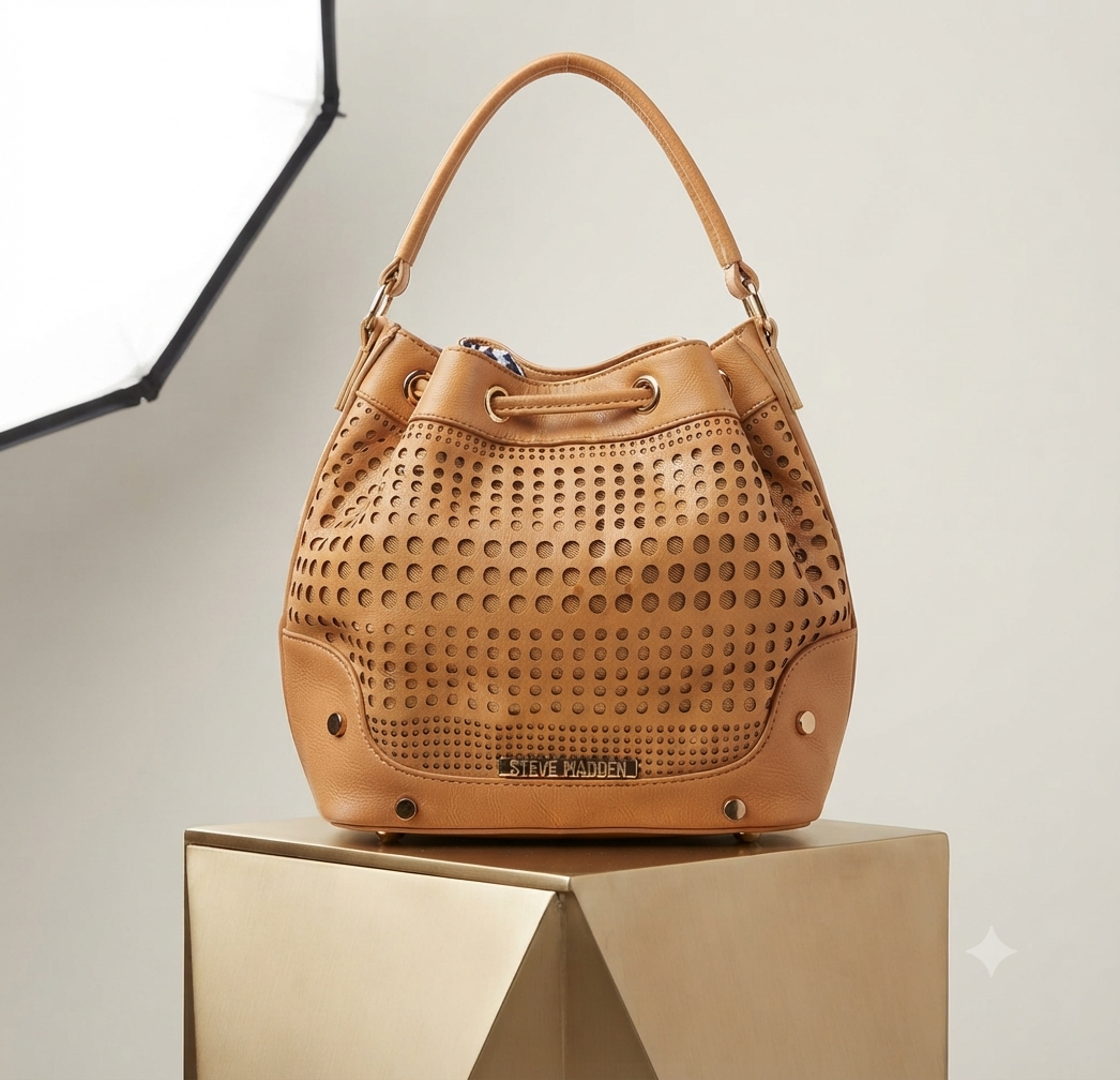 Cartera Bucket Bag 100 % Cuero BCBGENERATION  2