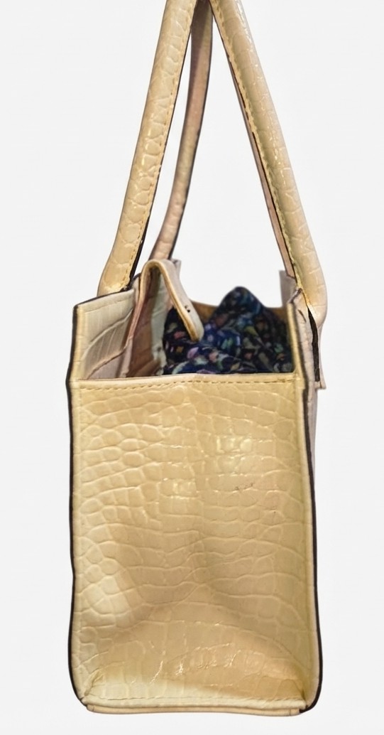 Cartera Vintage Estructurada Beige Textura Croco LIZ CLAIBORNE 3