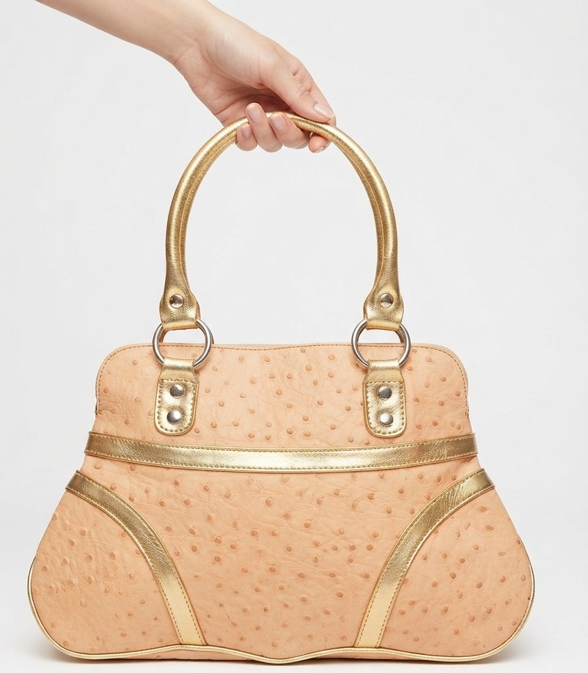 Cartera Estilo Y2K Nude Rosa Pálido Grabado Avestruz y Tachas Doradas NUEVO 3