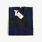 Blusa 100% Seda Azul Marino Con Encaje J. CREW (S) NUEVO CON ETIQUETAS - Miniatura 2