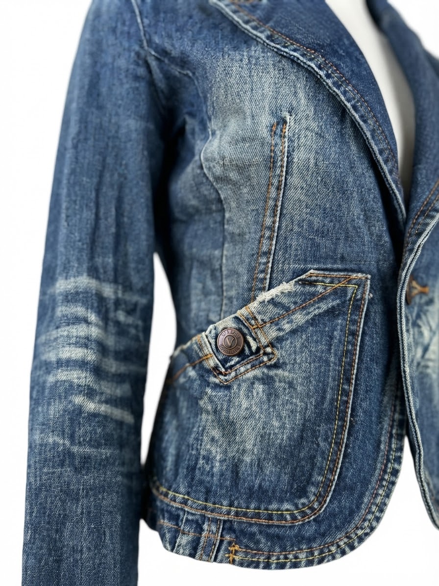Chaqueta Blazer Denim 100% Algodon Entallada con Lavado Gastado y Bordado en Espalda RAPSODIA (S) SHOWROOM 3
