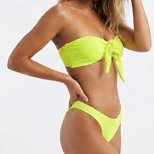 Bikini Verde Neón con Nudo Frontal y Tiro Alto (S) NUEVO