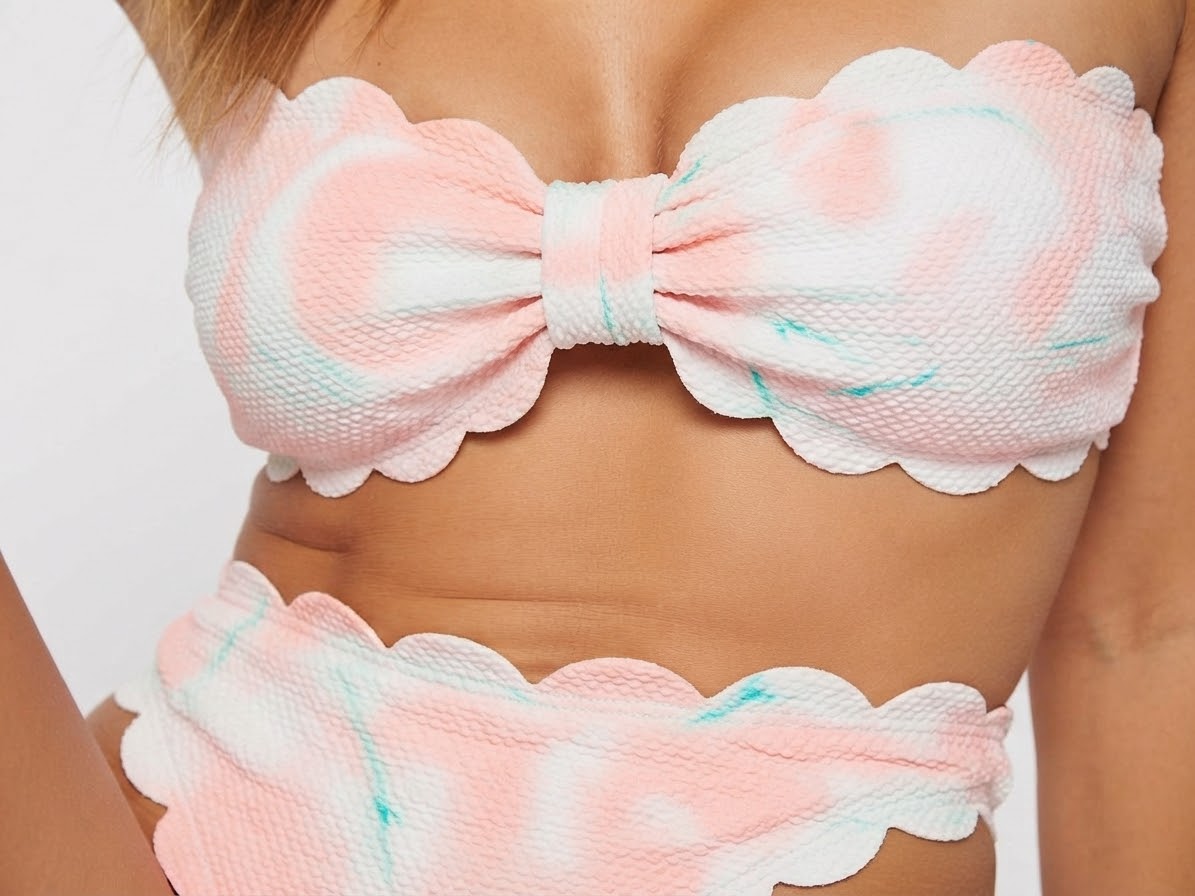 Bikini Bandeau con Bordes Ondulados y Estampado Tie-Dye Rosado (S) NUEVO 2