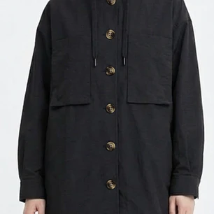 Chaqueta Kap Impermeable Utilitary Oversized TOFISA (M) SHOWROOM