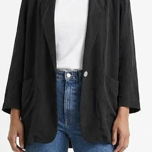 Blazer Sedoso Diseño Oversized BRINDIZZI (M-L) SHOWROOM