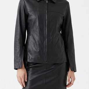 Chaqueta 100% Cuero Troquelado Cierres DISEGNO BOSS ITALY (S-M) 