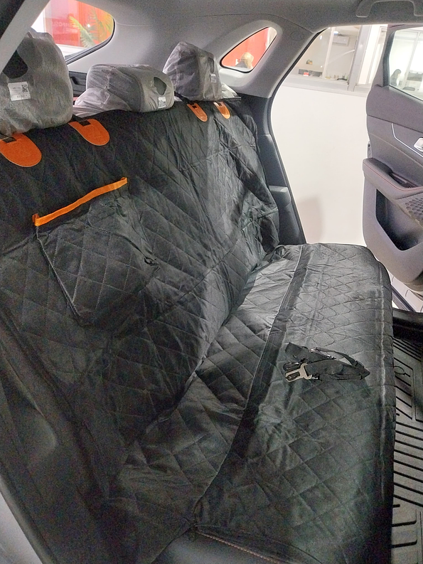Funda de auto impermeable para mascotas 4
