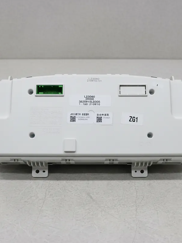 Tablero de instrumentos español Jac Modelo X200 año 2022 4