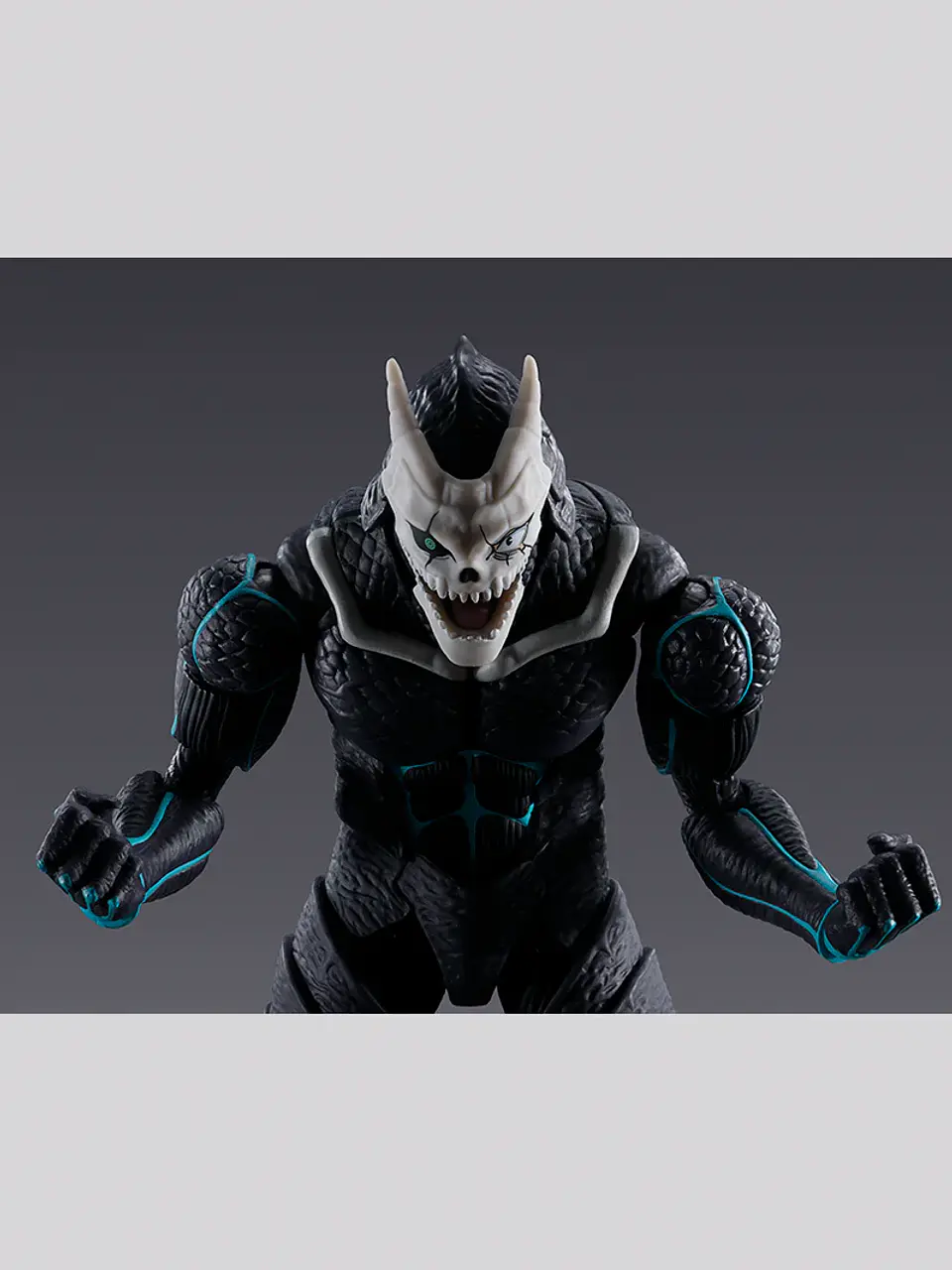 Kikoru Shinomiya Kaiju No. 8 6