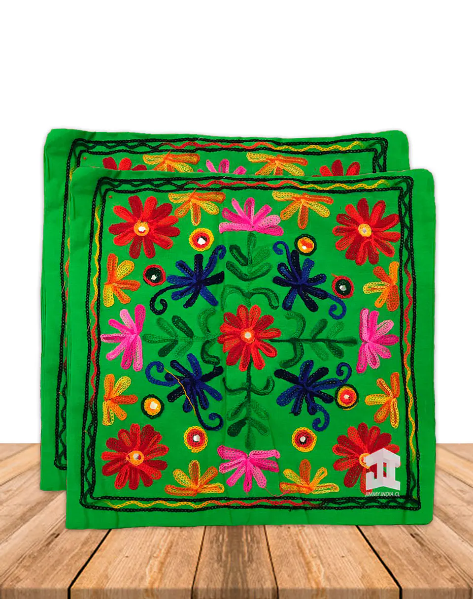 Funda de Cojín Bordado Color 117-129 2