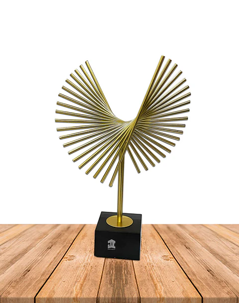 Figura Metal con Base JI23-272