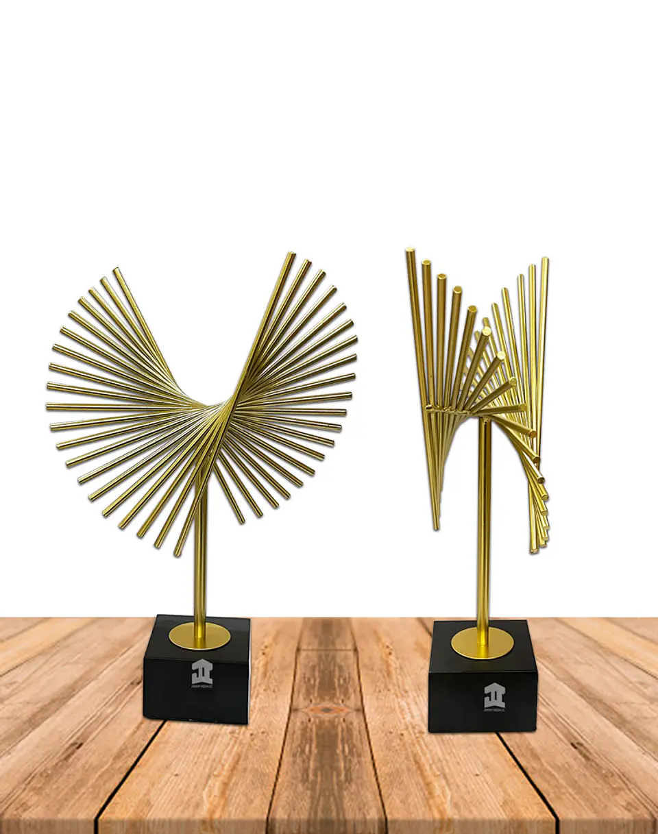 Figura Metal con Base JI23-272 2