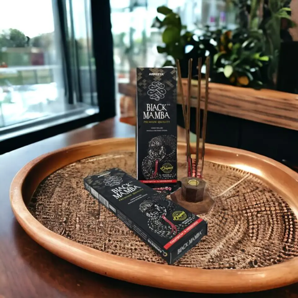 Incienso con Perfume Arabe Black Mamba 2