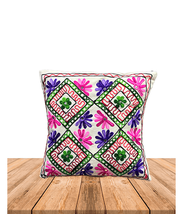 Funda de Cojín Bordado Blanca 105-109