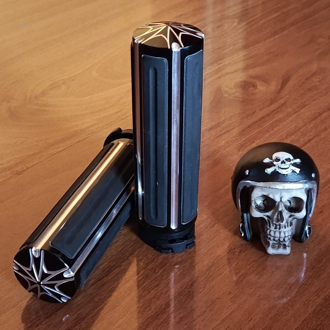 Puños Cruz metálicos 1