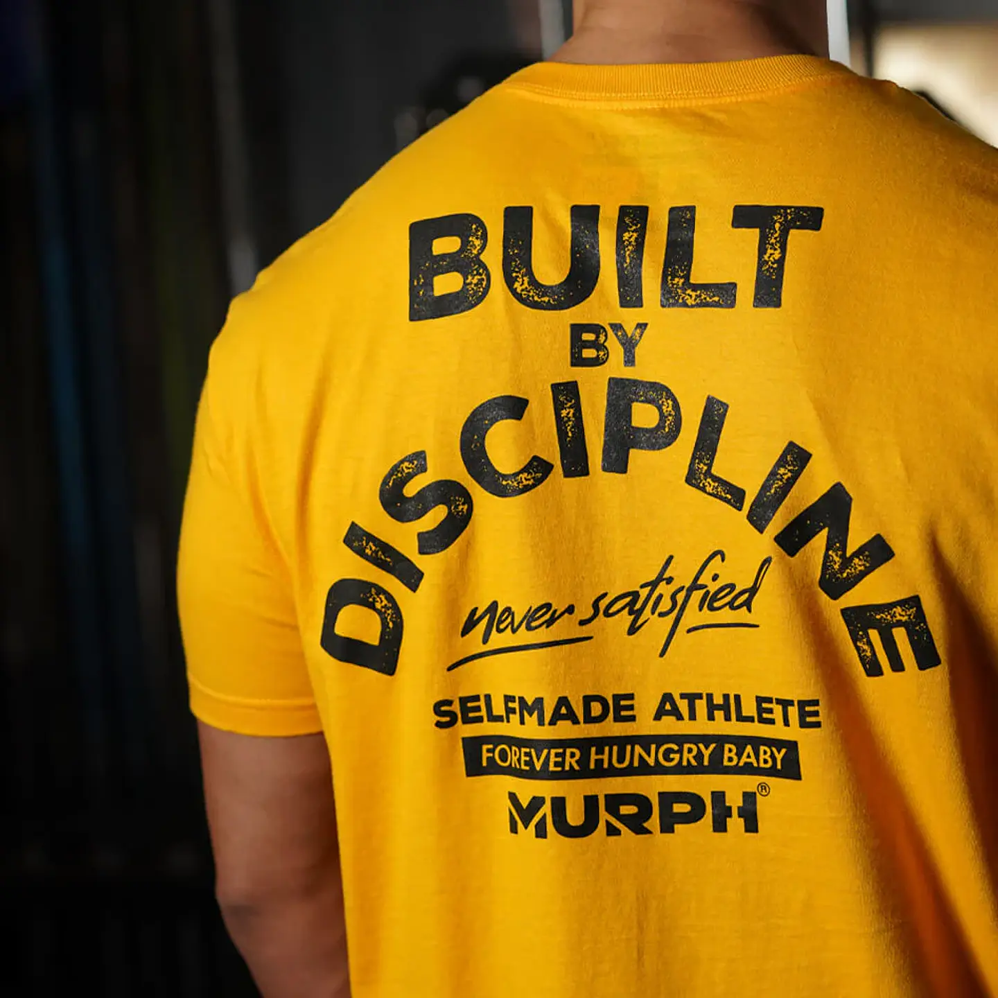 Remera Regular Fit Built By Discipline - Amarillo 5