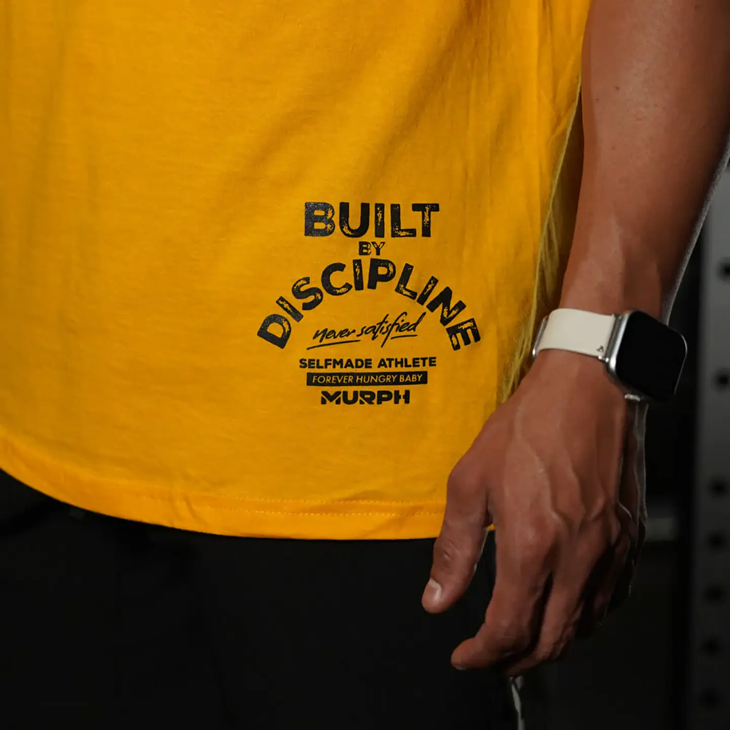 Remera Regular Fit Built By Discipline - Amarillo 6