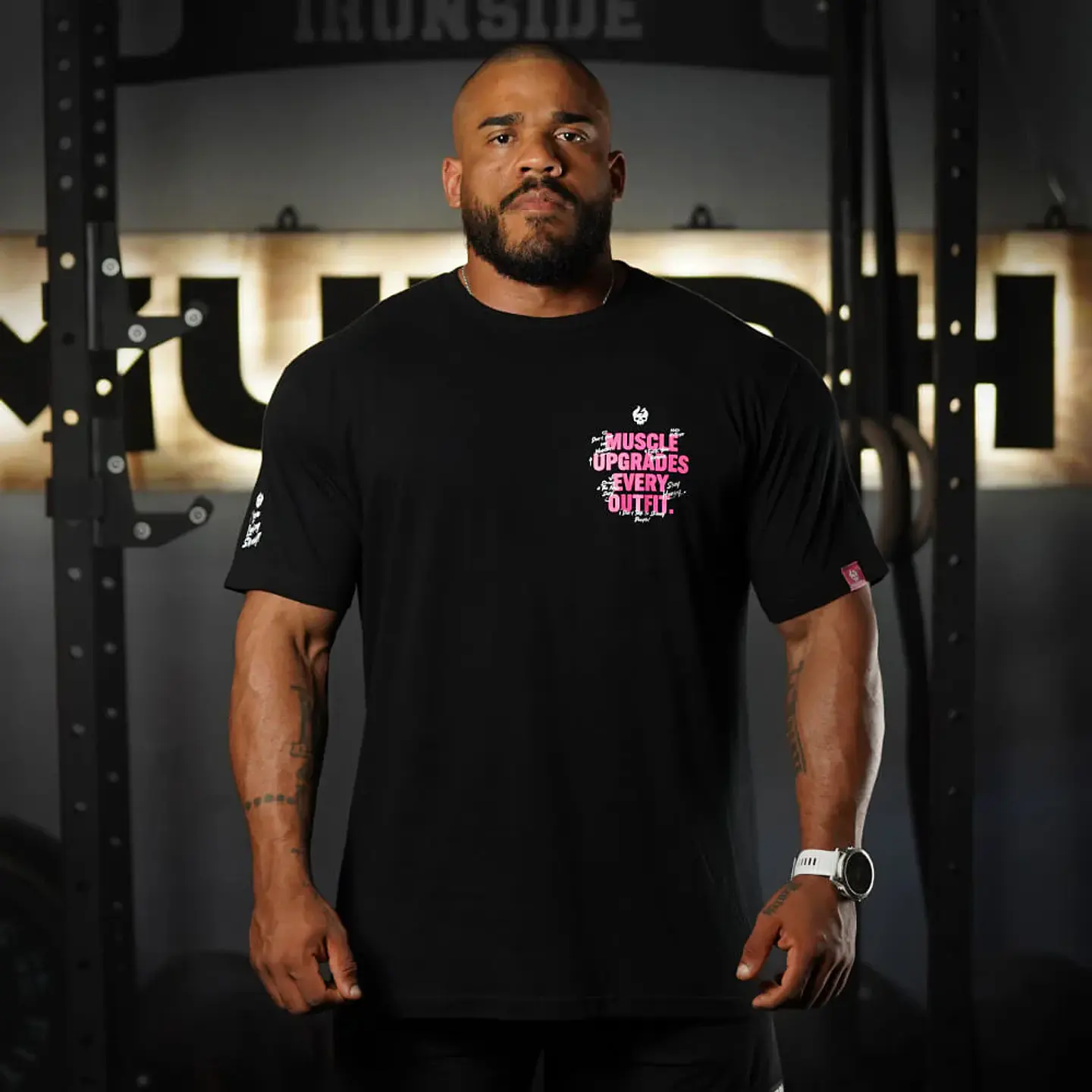 Remera Regular fit MUSCLE UPGRADE EVERY OUTFIT - Negro 2