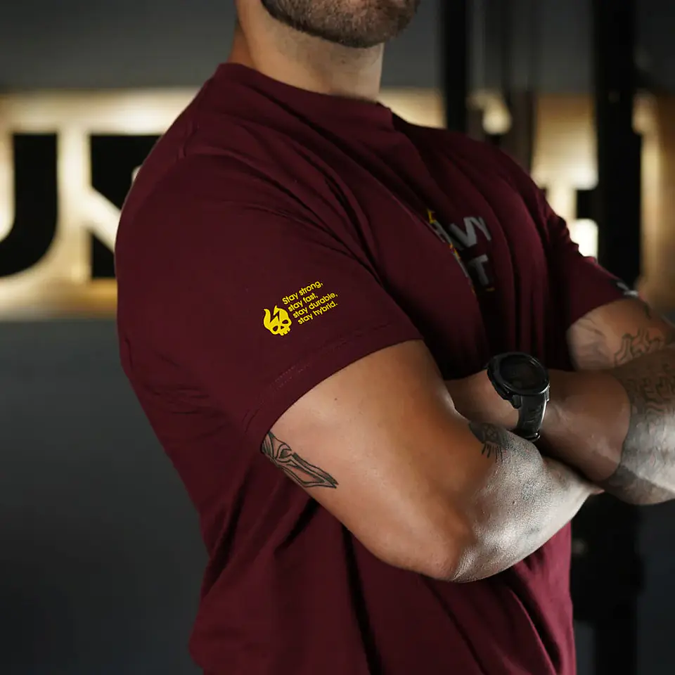 Remera Regular Fit LIFT HEAVY & RUN FAST - Burdeo 5