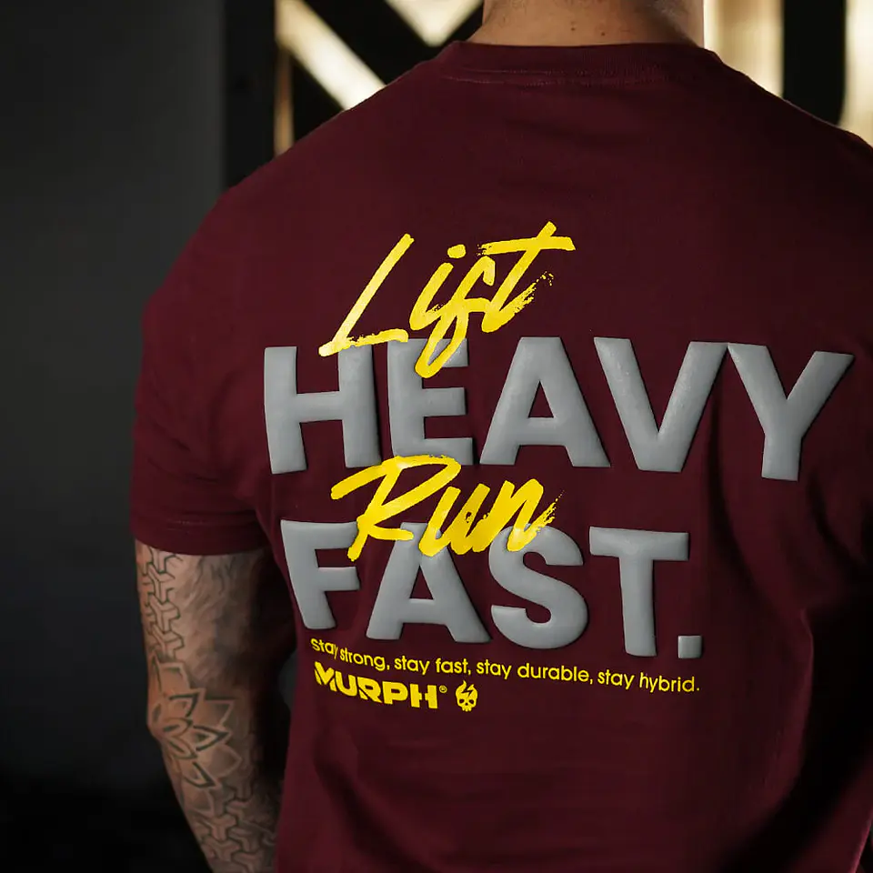 Remera Regular Fit LIFT HEAVY & RUN FAST - Burdeo 6
