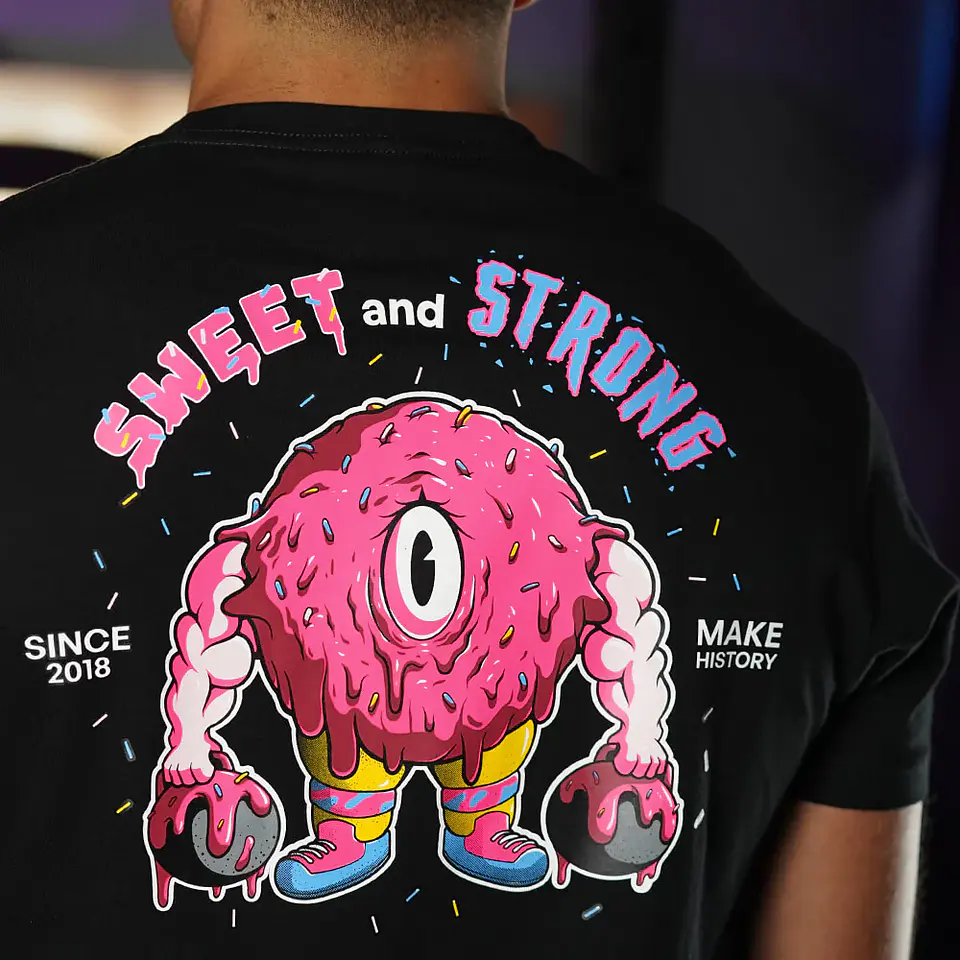 Remera Regular Fit Sweet and Strong - Negro 3