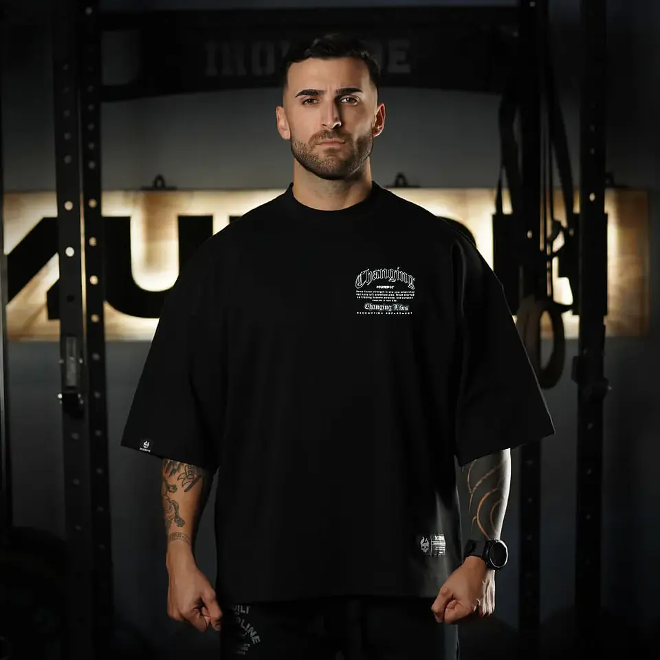 Remera Oversize ICON Premium CHANGING LIVES - Negro 2