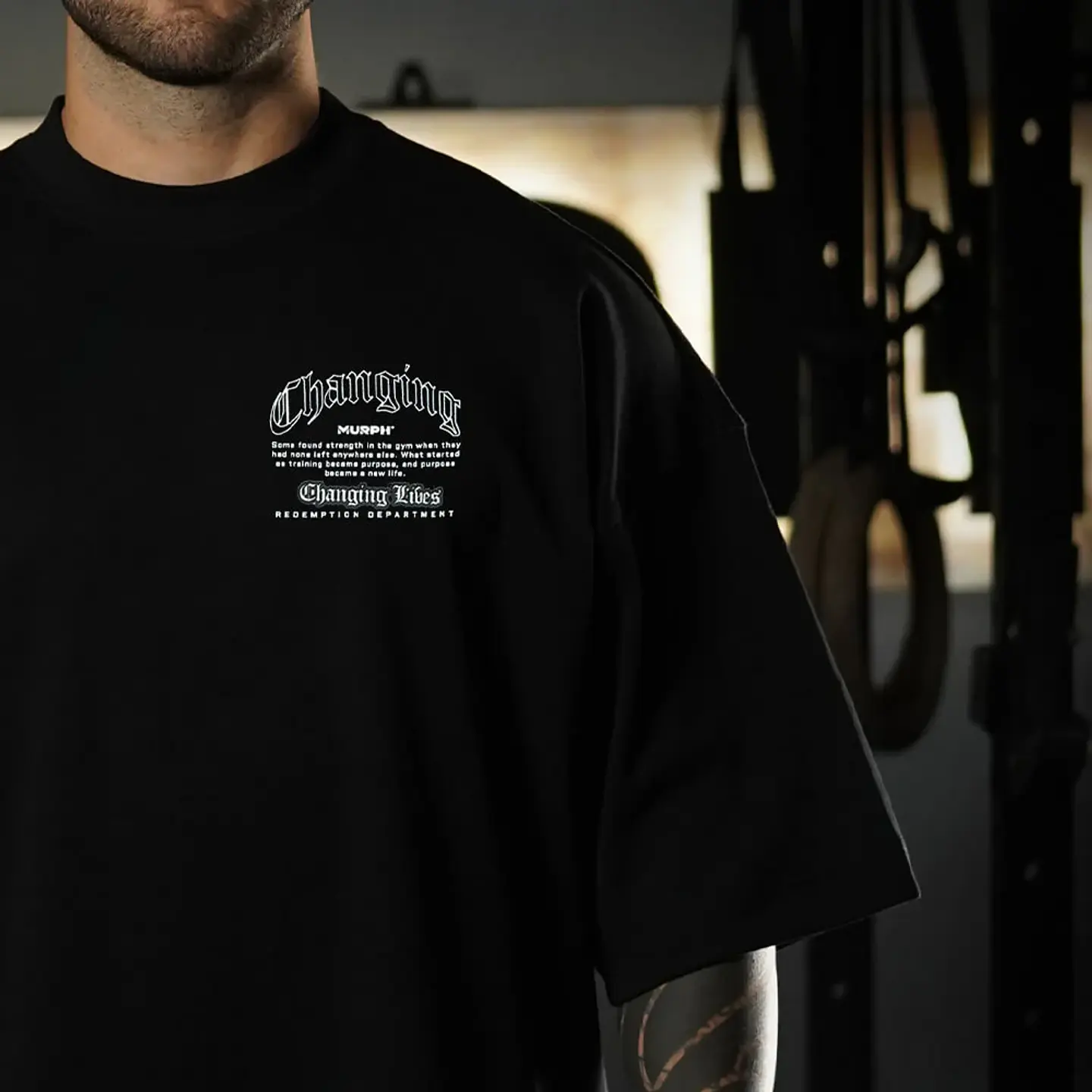 Remera Oversize ICON Premium CHANGING LIVES - Negro 4
