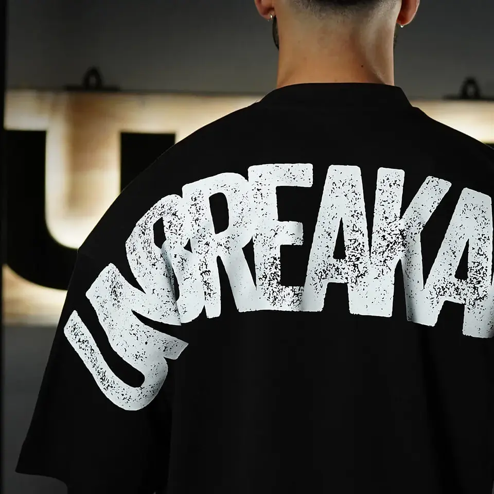Remera Oversize ICON UNBREAKABLE - Negro 3