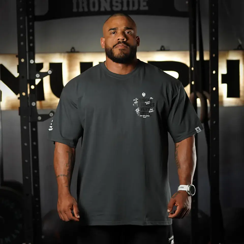 Remera Oversize MUSCLE UPGRADE EVERY OUTFIT - Gris Charcoal 2