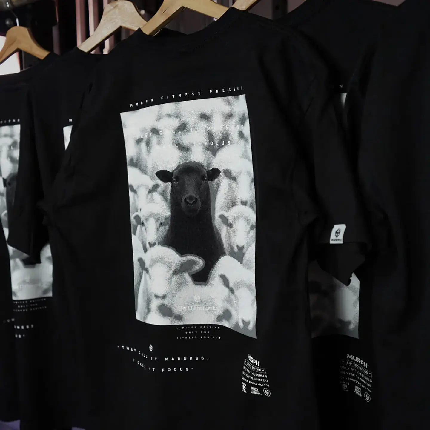 Remera Oversize OVEJA NEGRA - Negro 7