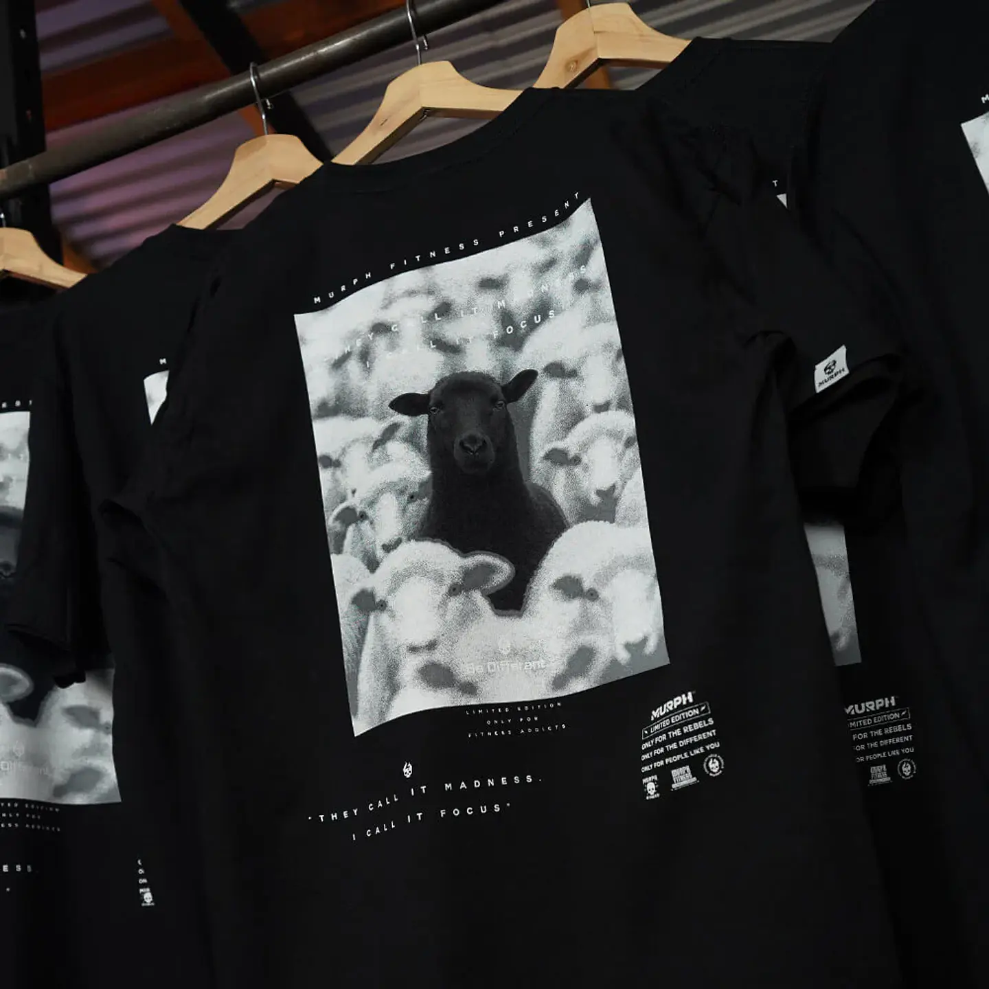 Remera Oversize OVEJA NEGRA - Negro 8