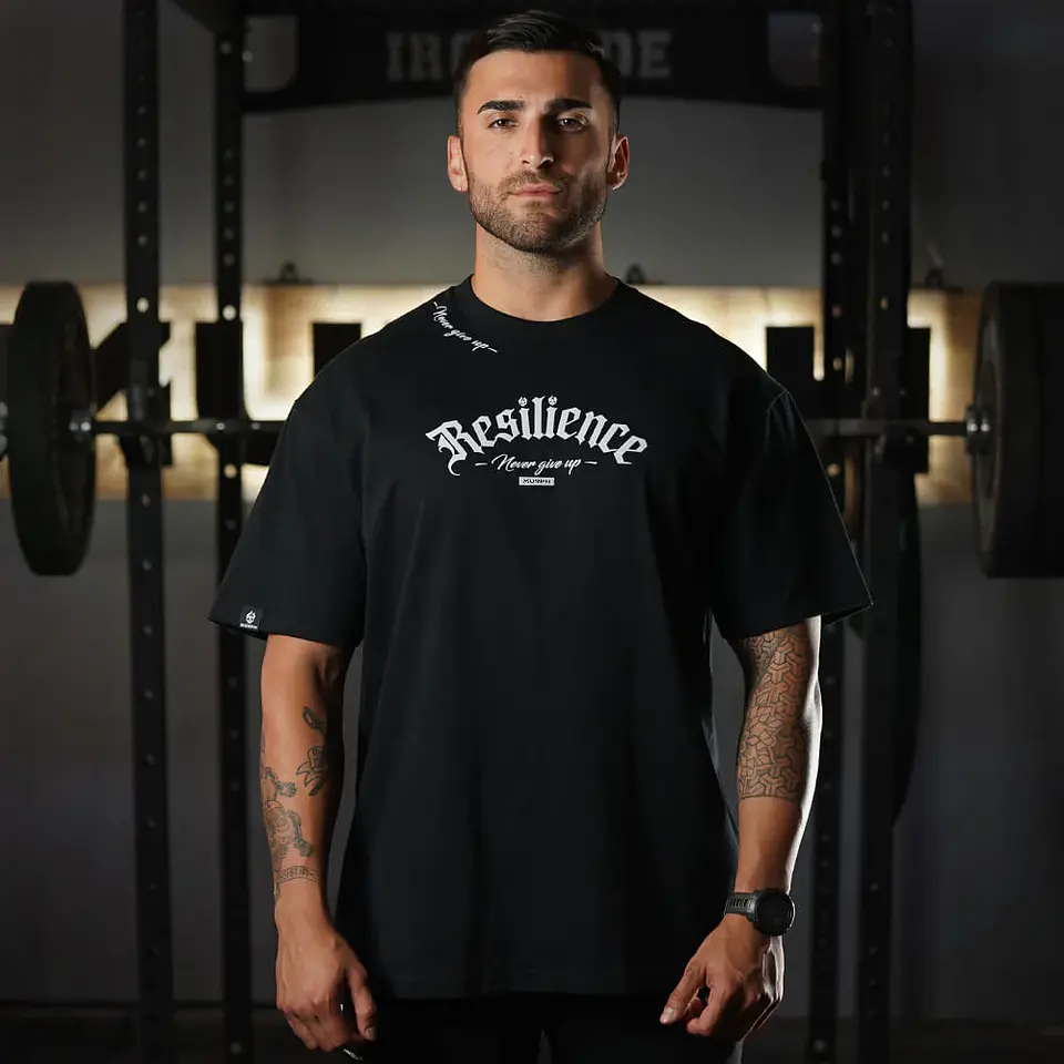 Remera Oversize Premium Resilience - Negro 1