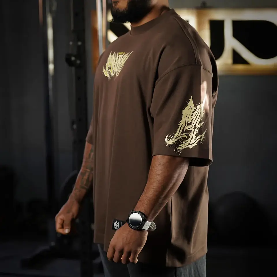 Remera Oversize ICON Sinister Logo - Chocolate 7