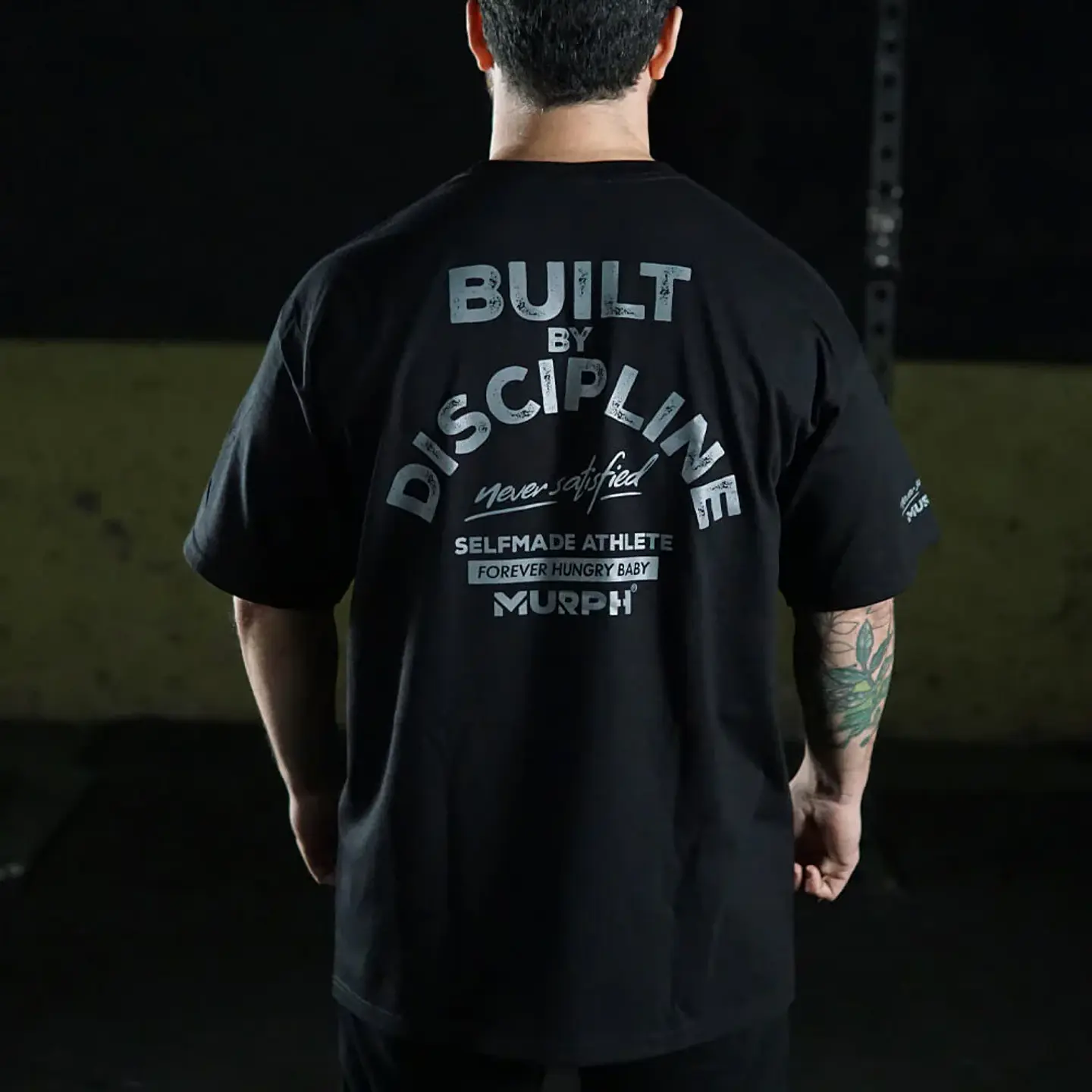 Remera Oversize Built By Discipline - Negro 1