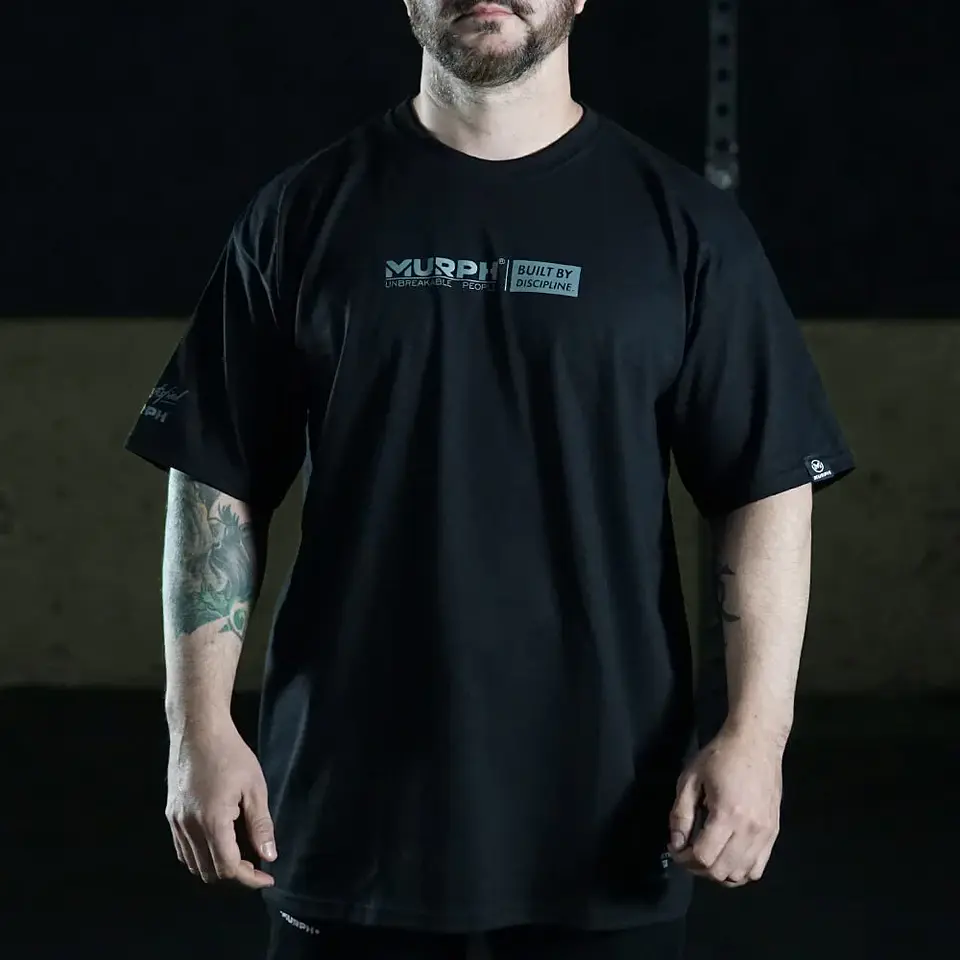 Remera Oversize Built By Discipline - Negro 2