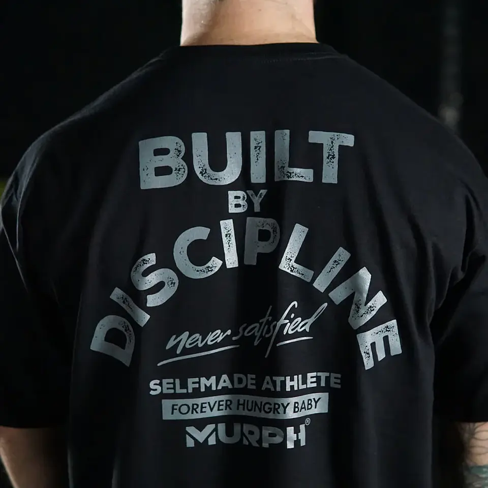 Remera Oversize Built By Discipline - Negro 5