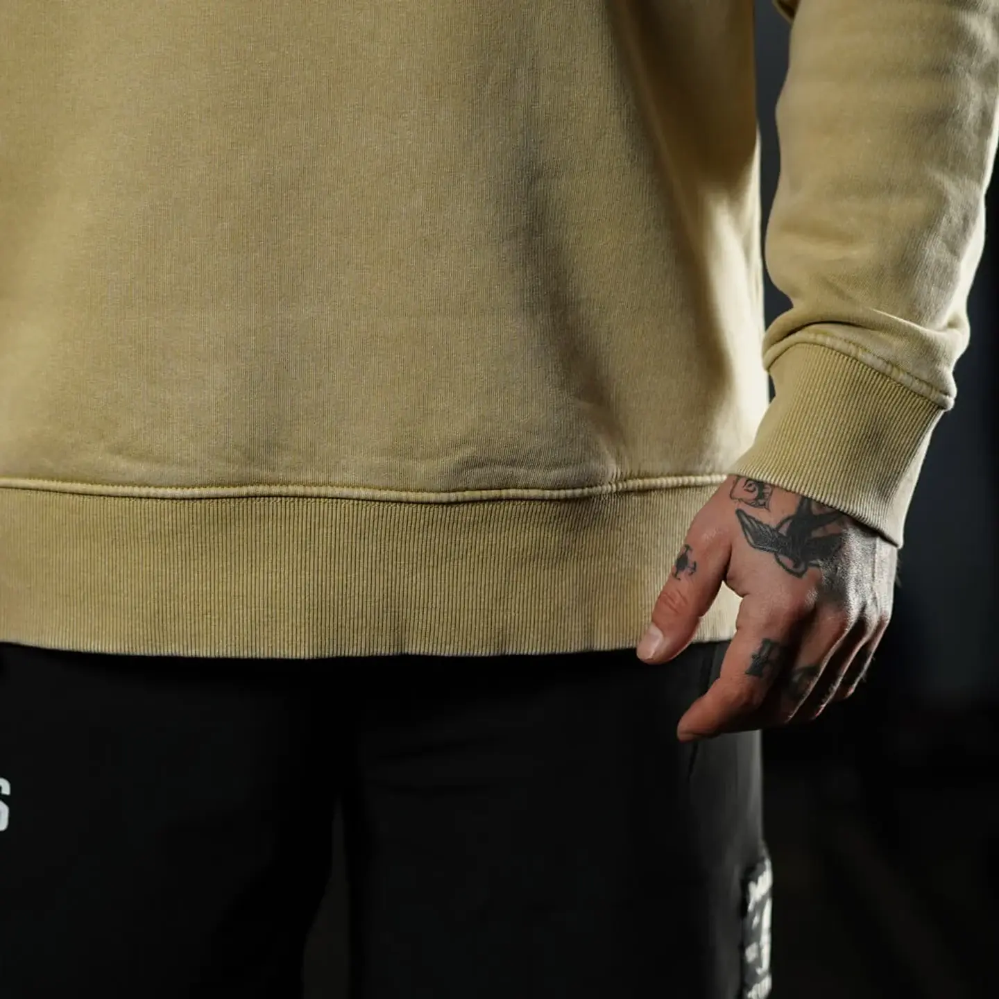 buzo Oversize Long Crewneck Skull Logo - Acid Cream 6