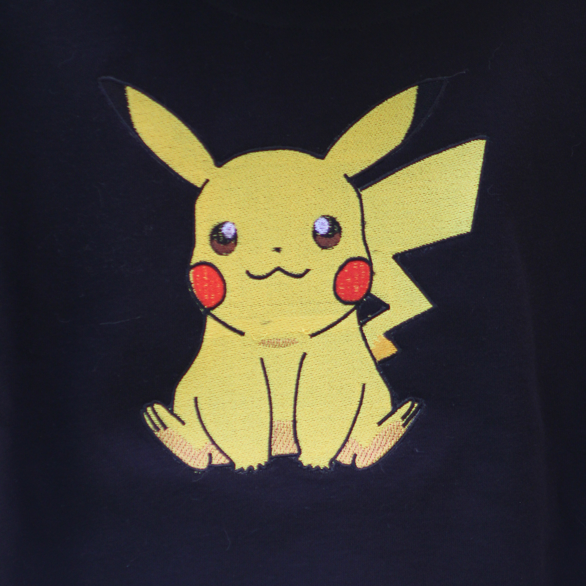 Sweatshirt Bordada Pikachu 4
