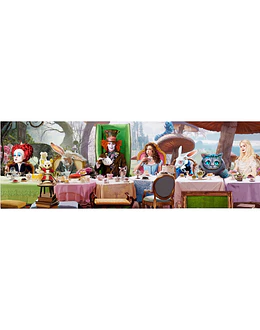 Caricatura personalizada de aniversário 15 anos,(banner 6mx2m enviado p o cliente imprimir), mesa  personagens Alice no país das Maravilhas, Johnny Deep, chapeleiro maluco, rainha, coelho debutante, 