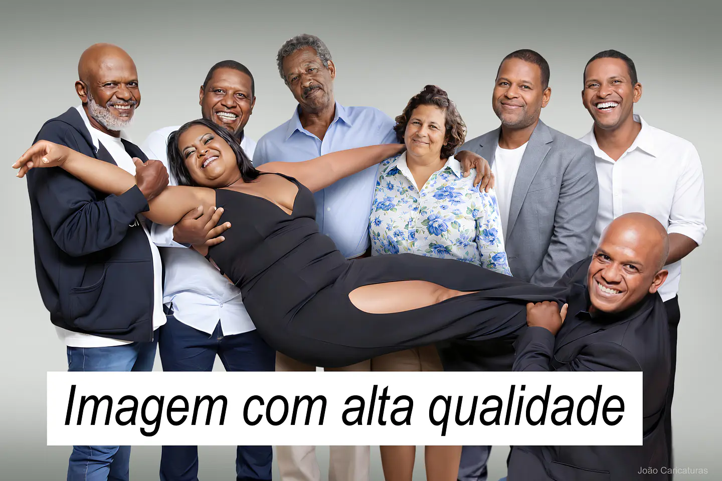 Restauramos memórias especiais. Nesta montagem adicionamos um casal de uma foto antiga à foto atual da família, criando uma lembrança única. 3