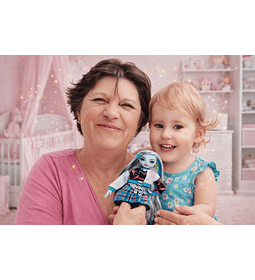 Fotomontagem da Avó que não chegou a Conhecer a Netinha , antes duas fotos separadas agora uma linda recordação de uma pessoa amada que não está mais aqui.