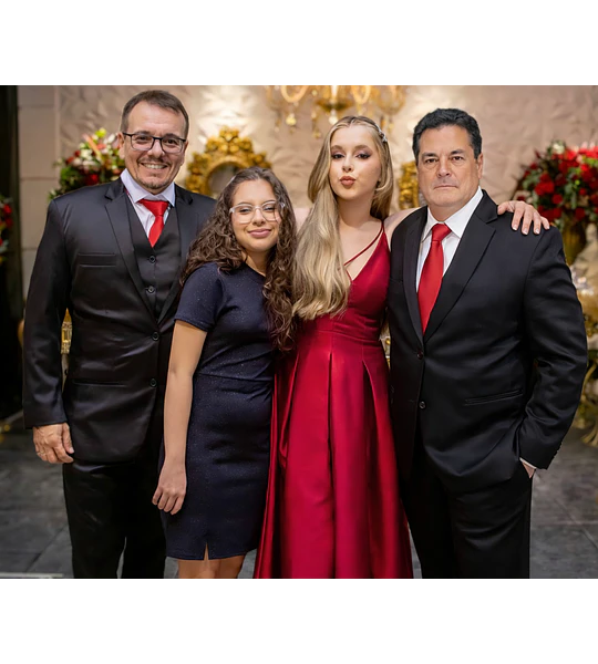 Fotomontagem com Pessoas Falecidas | Transforme Fotos em Homenagem